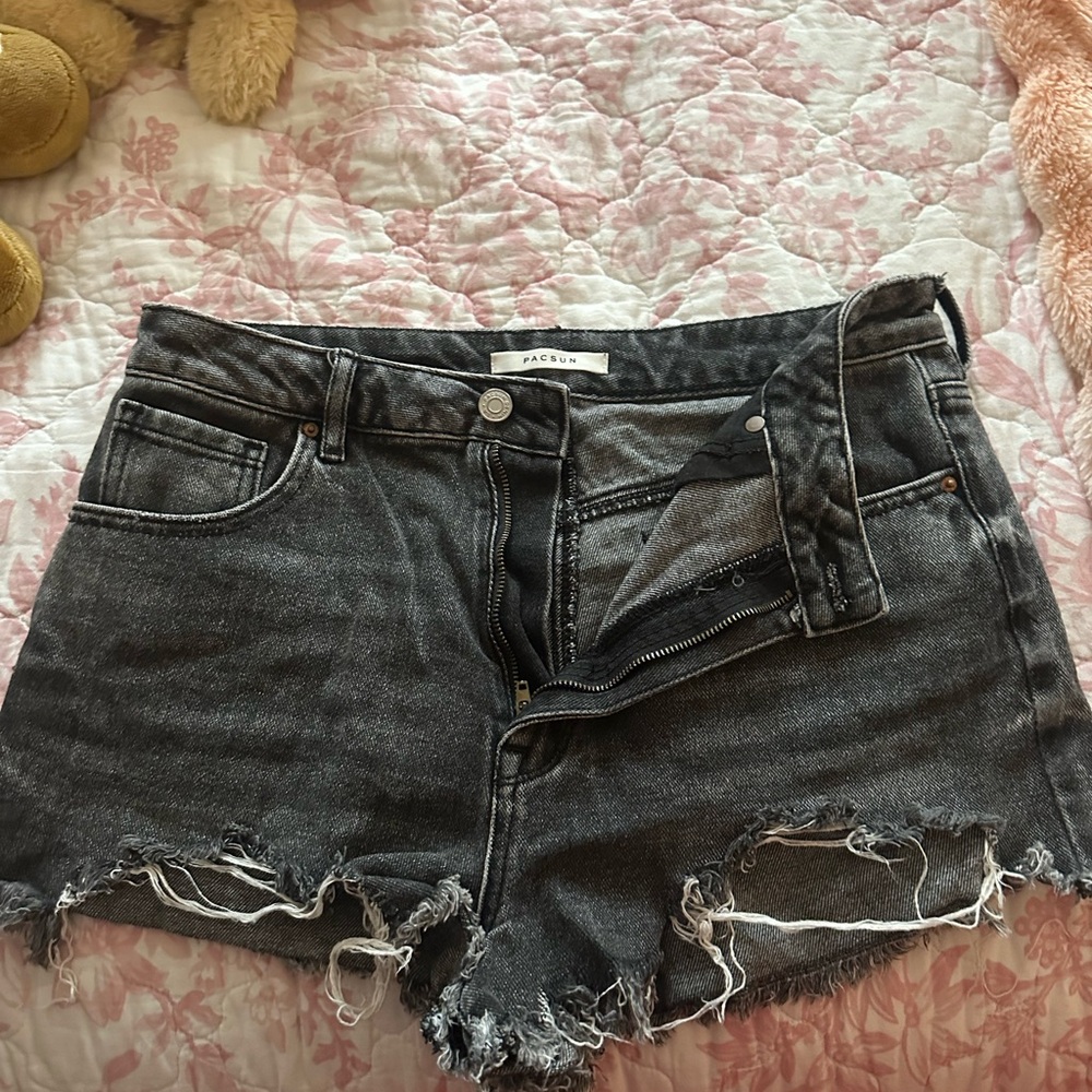 PacSun black shorts